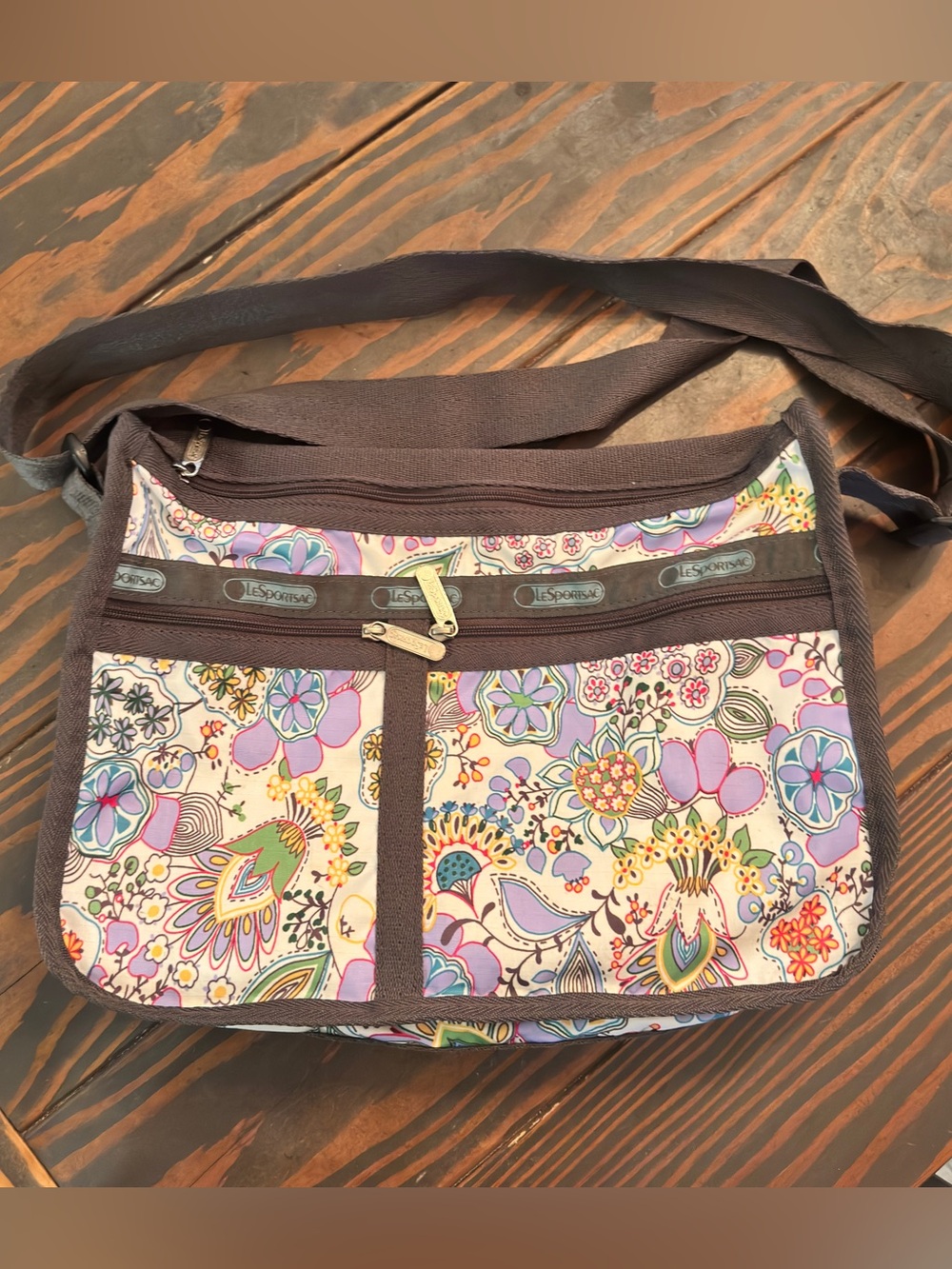 LeSportsac Deluxe Everyday Bag Painterly Whimsical Floral Crossbody Expandable